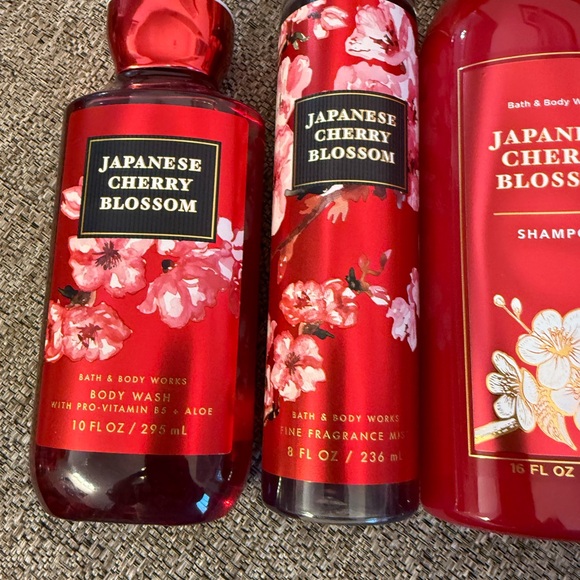 NWT Bath&Body Works 5PC Full Size Japanese Cherry Blossom Bundle - Picture 2 of 4